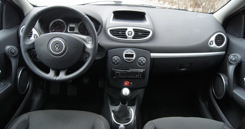 Renault Clio cena 16900 przebieg: 168000, rok produkcji 2009 z Lubań małe 277